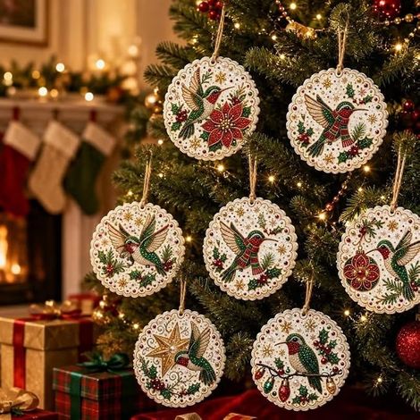 Set mit 6 farbenfrohen Weihnachtsdekorationen aus Holz
