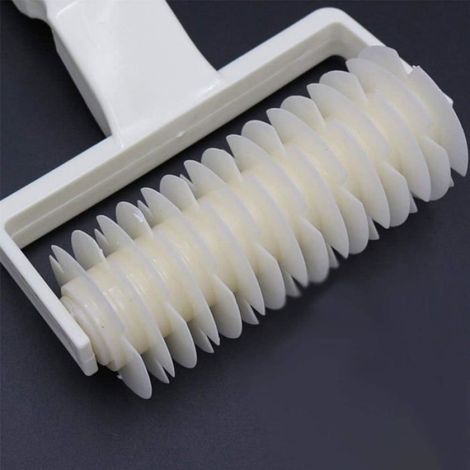 Rouleau Coupant Losanges Treillis Plastique Blanc, Outil Décoration Pâte à Pain Pizza et Biscuits DIY (1/5)