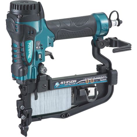 Makita – Agrafeuse pneumatique 25-50 mm AT450H – Pression 12,8-22,6 bar – Pour bois dur et teck – Réglage de profondeur sans outil (1/3)