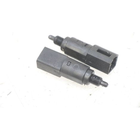 [PRODUIT D'OCCASION] CONTACTEUR FEU STOP PIAGGIO FLY 125 2005 - 2012 (1/3)