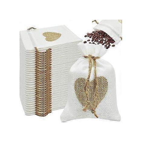 Lot de 30 sacs en toile de jute à motif cœur avec cordon de serrage, parfaits pour offrir des bijoux et des perles. (1/5)