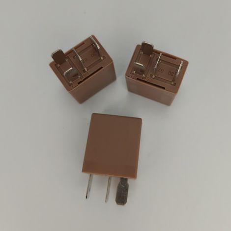Relais automobile 95230-2P030 (1/3)