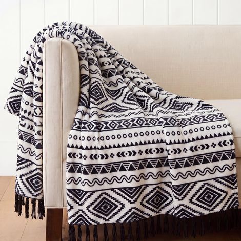 Couverture bohème – Couvertures décoratives Noires et Blanches avec Pompons, Couverture en Flanelle imprimée bohème pour Chaise, lit, Sofa, canapé (127 x 152,4 cm, Noir et Blanc) (1/5)