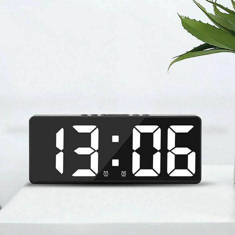 Grande horloge murale numérique intelligente avec contrôle de l'heure/date/déclenchement sonore et fonction compte à rebours par application (1/4)