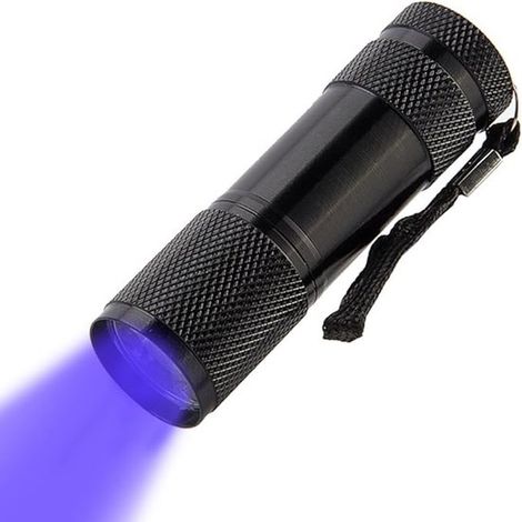 Torcia UV, lampada UV a luce nera a LED alimentata a batteria, torcia UV a LED, rilevatore di macchie di urina e animali domestici per macchie su vestiti e tappeti (1/5)
