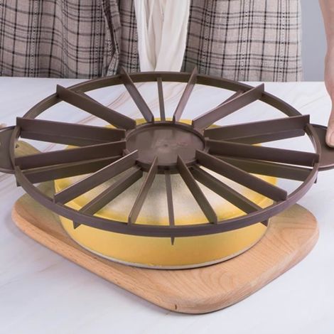 Coupe-Gâteau Diviseur Trancheur Outil Pâtisserie Cake Slicer Nouveau produit (1/4)