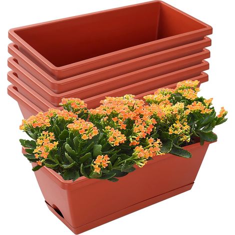 Set mit 7 rechteckigen Pflanzgefäßen aus Kunststoff inklusive Untersetzern, ideal für Gärten, Terrassen sowie als Innen- und Außendekoration (rot). Maße: 43 cm (L) x 19 cm (B) x 15 cm (H).