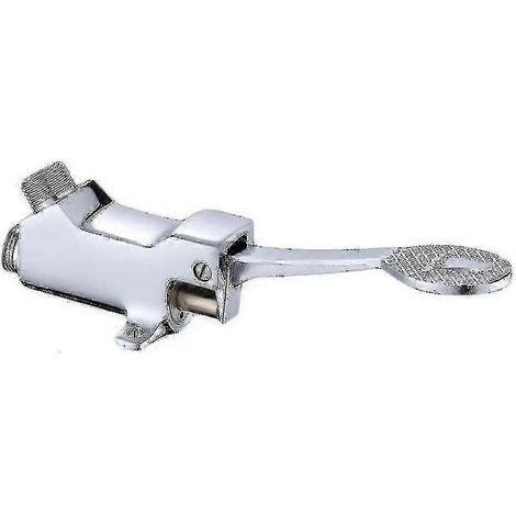 Grifo de latón accionado con el pie para un uso higiénico y sin contacto.