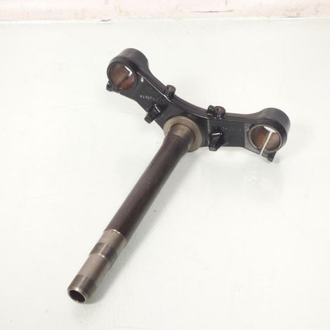[PRODUIT D'OCCASION] Té de fourche inférieur origine pour moto Suzuki 125 GSX-S 2018 à (1/2)
