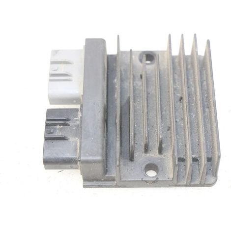 [PRODUIT D'OCCASION] REGULATEUR CHARGE HONDA CB R 1000 2018 - 2023 (1/3)