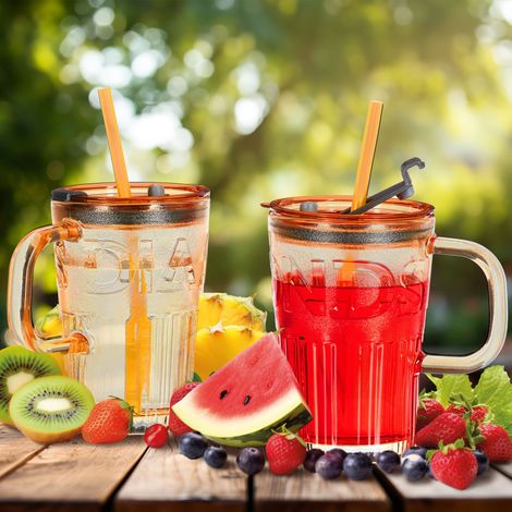 Relaxdays Trinkgläser 2er Set, Getränkebecher mit Deckel & Strohhalm, Limobecher 450 ml, Glasbecher Henkel, hellbraun