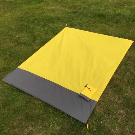 Tapis de plage pliable et léger jaune, résistant pour voyages camping pique-niques et activités extérieures, facile à transporter (1/5)