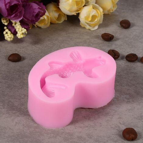 Moule en silicone liquide rose pour carpes koï et poissons rouges (1/5)