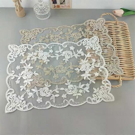 Sets de table européens de luxe en dentelle dorée (42 x 30 cm), dessous de plat, dessous de tasse, dessous de lampe, dessous de vase, dessous de verre de Noël (1/5)