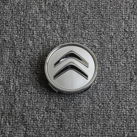 Quatre enjoliveurs centraux de roue (60 mm argent) pour Citroën C2, C3, C4, C5, C1, Elysée, GX, Picasso, Saxo, Cactus, DS3, DS4 et DS6. (1/4)