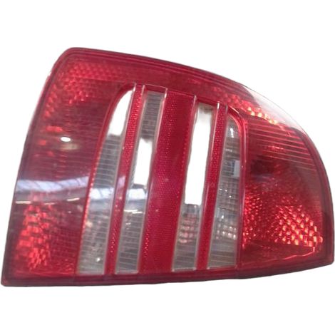 Feu Arriere Gauche  SKODA Superb 04-08