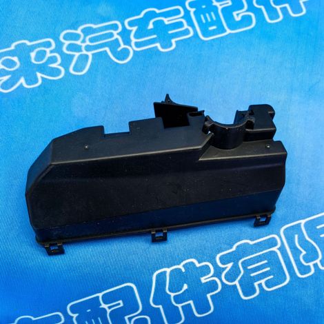 24382-4BA1B is applicable to Nissan 15-22 Qashqai, X-Trail, and T32 fuse box bases and relay box bottom covers. (1/4)