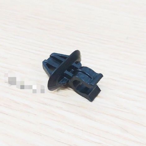 Suitable for imported Ford Explorer 2010-2018 hood strut mounting bracket clips (1/4)