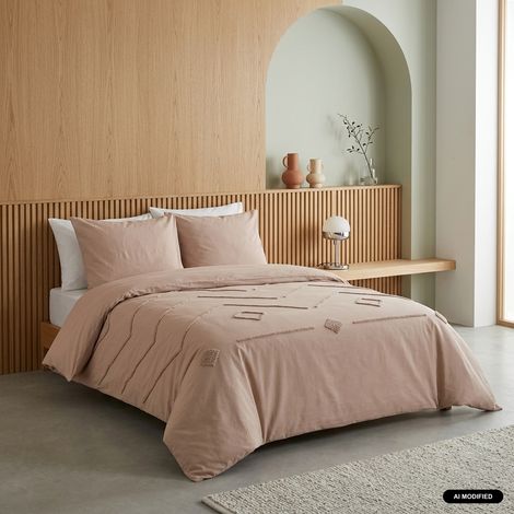 Parure de lit coton lavé tufté 2 places rose poudré motifs géométriques. 1 housse + 2 taies 63x63cm 240 x 220 cm (1/5)