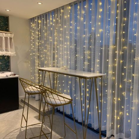 Joycome Lichtervorhang 6 x 3 m, 600 LEDs, 8 Beleuchtungsmodi, Netzbetrieb, wasserdicht, für Fenster, Wände, Schlafzimmer, Balkone, Weihnachtsdekoration im Innen- und Außenbereich (Warmweiß). (1/5)