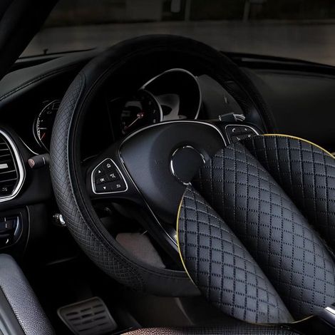 Funda para volante de coche: se ajusta perfectamente,es fácil de instalar y es compatible con varios modelos de coche (en negro y rojo) (1/5)
