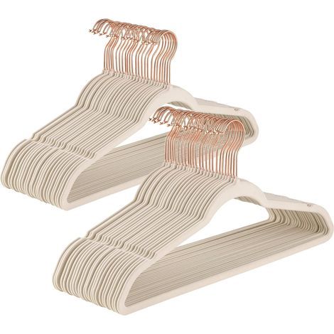 (Creme) 50 Samtkleiderbügel, 44,5 cm lang, platzsparend dank rutschfester Oberfläche, 360° drehbarer Haken, hohe Tragkraft für Mäntel, Hemden und Kleidung (1/5)