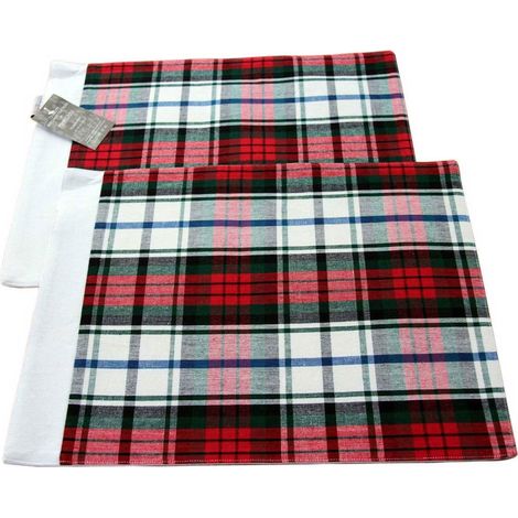 HOMESCAPES Cotton Christmas Macduff Tartan Pack of 2 Placemats