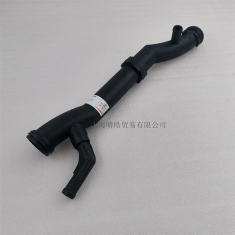 03C121065F is suitable for Audi A1, Volkswagen Beetle, Touran, Scirocco, and Golf 1.4TT thermostats and water pipes. (1/4)