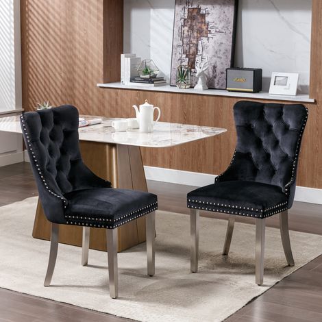 Collection Nikki, chaises de salle à manger contemporaines haut de gamme en bois massif capitonné, revêtues de velours, pieds en acier inoxydable chromé, garniture cloutée, lot de 2, noir et chromé, D