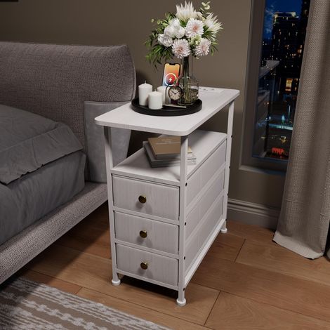 Beistelltisch 60 cm, Beistelltisch mit 3 Schubladen, Mehrfachsteckdose, goldener Griff, elegantes Design, Weiß (1/5)