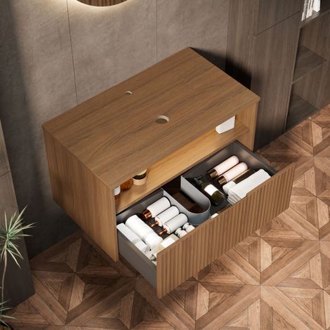 Meuble de salle de bain mural MINA 80 cm, contreplaqué rayé avec tiroir, sans lavabo, robinetterie ni bonde, finition chêne brun. (1/5)