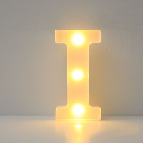 Una letra I luminosa con cuatro LED, de unos 16 centímetros de diámetro, es perfecta para fiestas de cumpleaños, Navidad y pedidas de mano. (1/3)
