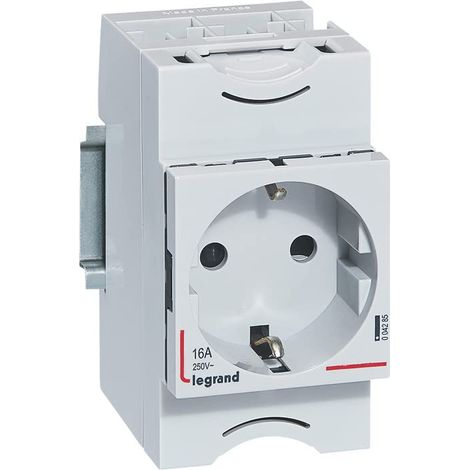 Prise ou prise 2P+T 16A 2,5 modules pour tableau électrique, 004285E