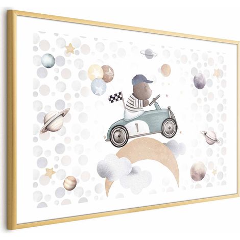 Affiche - Un ours en peluche dans une voiture de course (1/4)