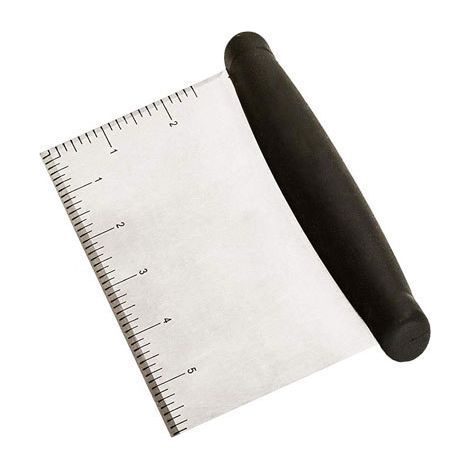AHLSEN Corne Patisserie/Grattoir Coupe Pâte Multi-Usage en Acier Inoxydable (15.2 cm), Coupe Pate Boulangerie, Pâtisserie, Pizza - Corne de Boulanger avec Mesures et Poignée Non-Glissante (1/5)
