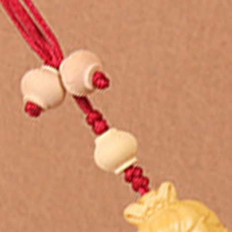 Porte-Bonheur Guanyin Lotus Sculpté Main Suspension Rétroviseur Auto Rouge Vin, Accessoire Stylé Voiture, Pendentif Décoratif Gravure Artisanale (1/4)