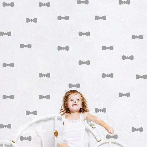 Joli autocollant mural à motif nœud papillon pour la décoration de la chambre d'enfant (blanc) (1/4)