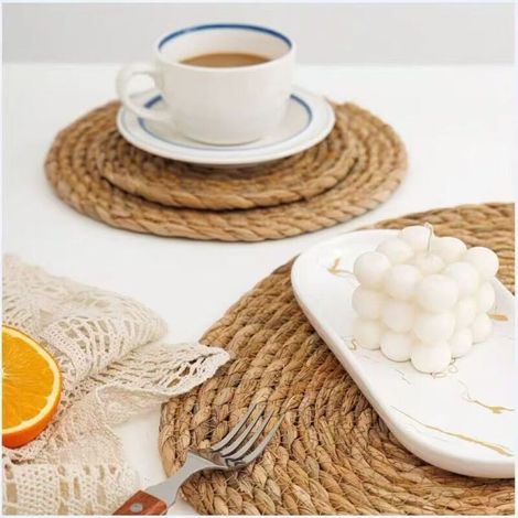 Tovagliette in paglia intrecciata gialla, diametro 25 cm, set da 14 tovagliette resistenti al calore per la decorazione di ristoranti. (1/4)