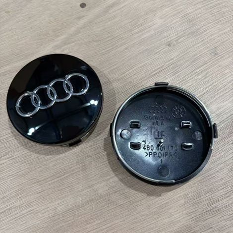 Satz mit 4 Radnabenkappen (60 mm) für Audi A4L, A3, A6L, Q2L, Q3 und Q5L, dekoratives Felgenemblem, 4 Stück, schwarz (1/2)