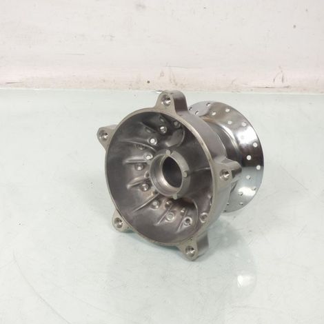 [PRODUIT D'OCCASION] Moyeu de jante avant origine pour moto Suzuki 750 Intruder 1985 à (1/4)