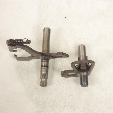 [PRODUIT D'OCCASION] Axe de sélecteur origine pour Yamaha 900 Xj S Diversion 1995 à (1/2)