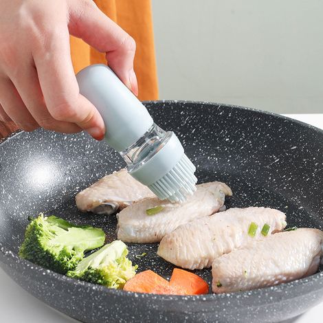 Bouteille d'huile avec pinceau en silicone, distributeur d'huile, compte-gouttes en silicone, récipient doseur pour la cuisine, la friture et la pâtisserie. Idéale pour la cuisson et la friture. (1/5)