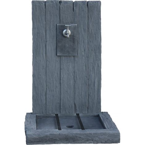 Habitat Et Jardin – Fontaine de jardin en pierre reconstituée – Gris – 59 x 44 x 87 cm – Résistante aux intempéries – Livrée avec robinet et barres acier repose seau