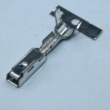 8240-0263 Automotive connectors, plugs, wire harness terminals (1/2)
