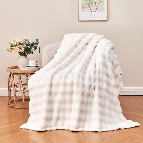 Kuscheldecke aus Kunstfell – 127 x 153 cm, weiß, ultraweich, flauschig, hohe Qualität