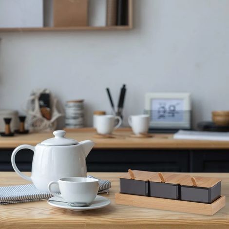 Boîte à épices avec cuillère et couvercle (1/5)