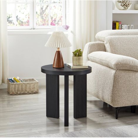 Set aus 2 runden Couchtischen in Schwarz aus MDF mit vertikaler Riffelung (1/5)