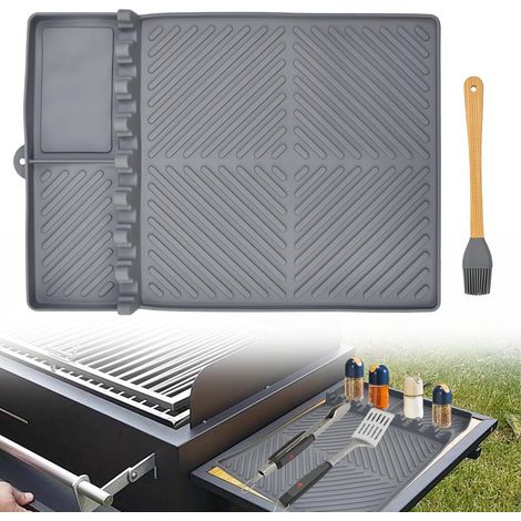 Tapis de Barbecue en Silicone avec 1 Brosse Tapis en Silicone de Qualité Alimentaire pour Barbecue pour Garder Les Ustensiles à Portée de Main et Les Garder Propres et Bien Rangés (1/5)