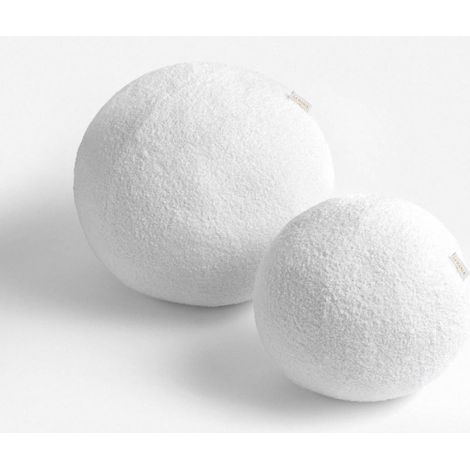 Almohada blanca atrevida (1/5)