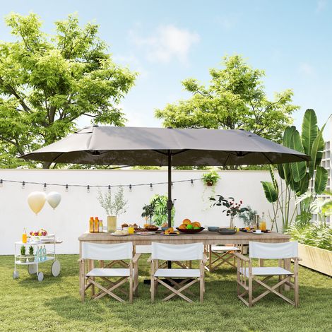 Ombrellone da giardino Outsunny XXL con base a croce, dimensioni grandi 4,6L x 2,7W x 2,4H cm, apertura/chiusura a manovella, acciaio, poliestere ad alta densità, grigio